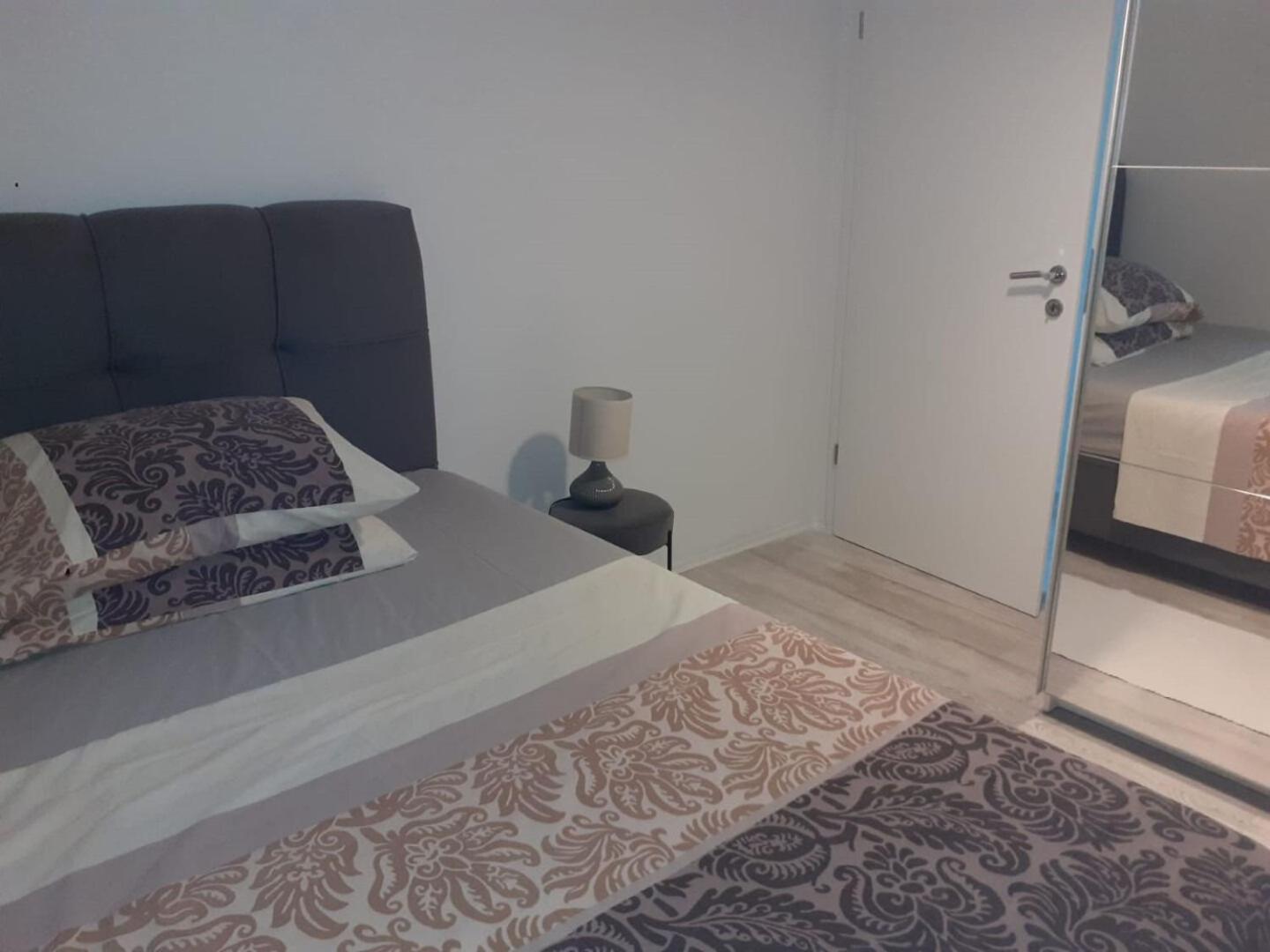 Apartment Jure Brist Esterno foto